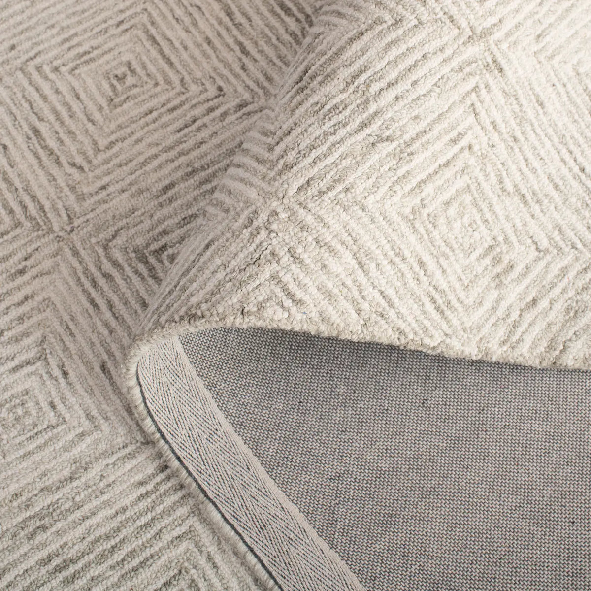 Safavieh Martha Stewart 300 6'-0" x 9'-0" Rug in Grey / Ivory