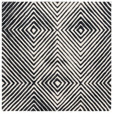 Safavieh Ebony 6'-0" x 6'-0" Rug in Black / Ivory