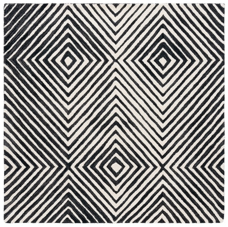 Safavieh Ebony 6'-0" x 6'-0" Rug in Black / Ivory
