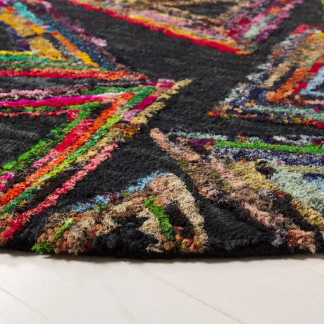 Safavieh Aspen 7'-0" x 7'-0" Rug in Dark Green / Black
