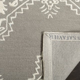 Safavieh Manchester 5'-0" x 8'-0" Rug in Grey / Ivory