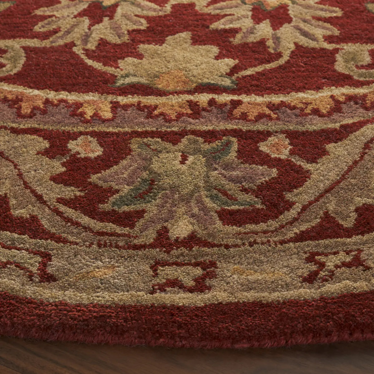 Safavieh Antiquity 6'-0" x 6'-0" Rug in Red / Red