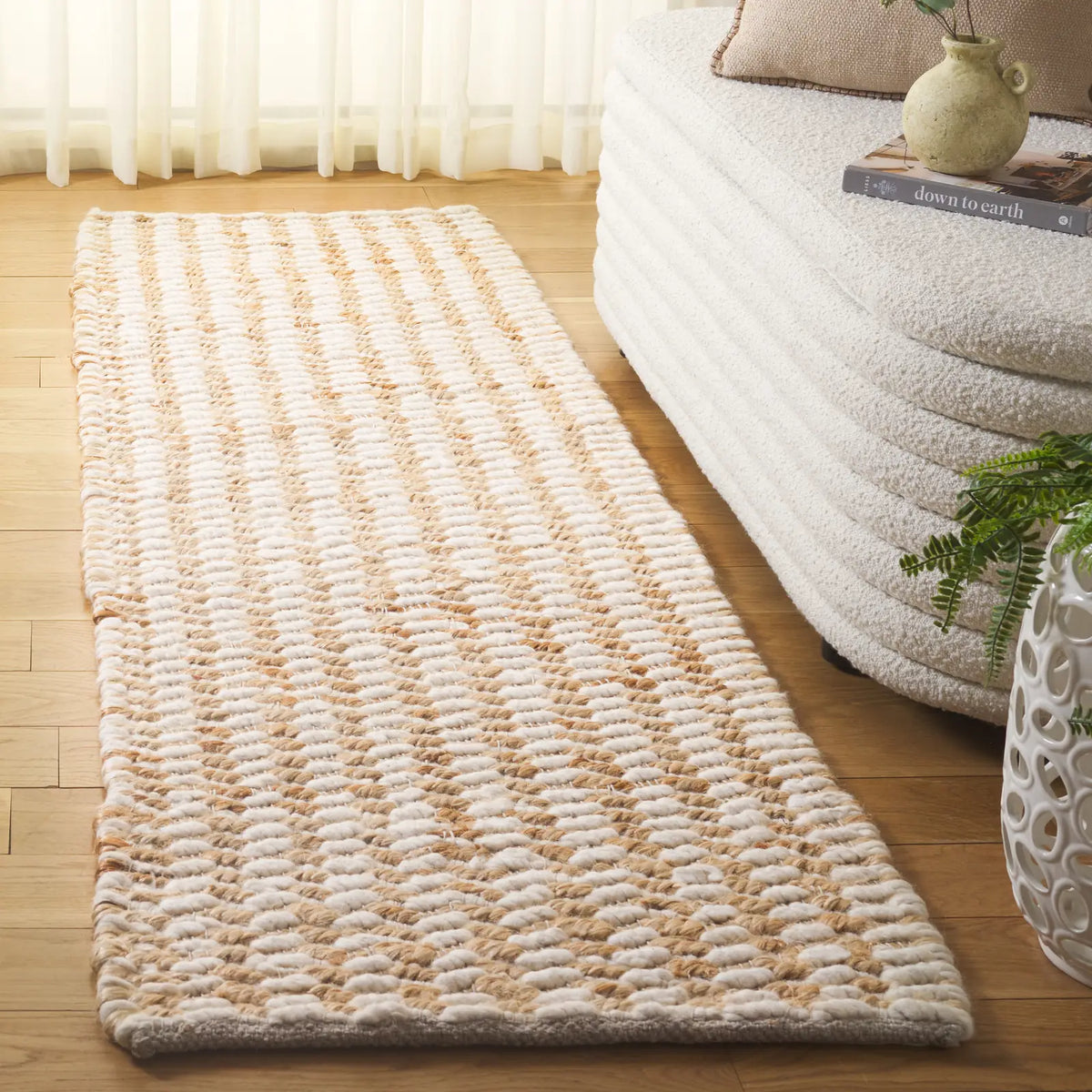 Safavieh Natural Fiber 2'-3" x 8'-0" Rug in Natural / Ivory