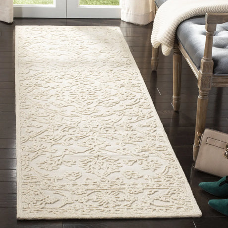 Safavieh Martha Stewart 2'-3" x 10'-0" Rug in Ivory