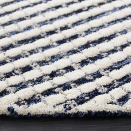 Safavieh Abstract 6'-0" x 6'-0" Rug in Blue / Ivory