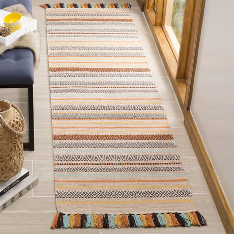 Safavieh Montauk 2'-3" x 8'-0" Rug in Beige / Multi