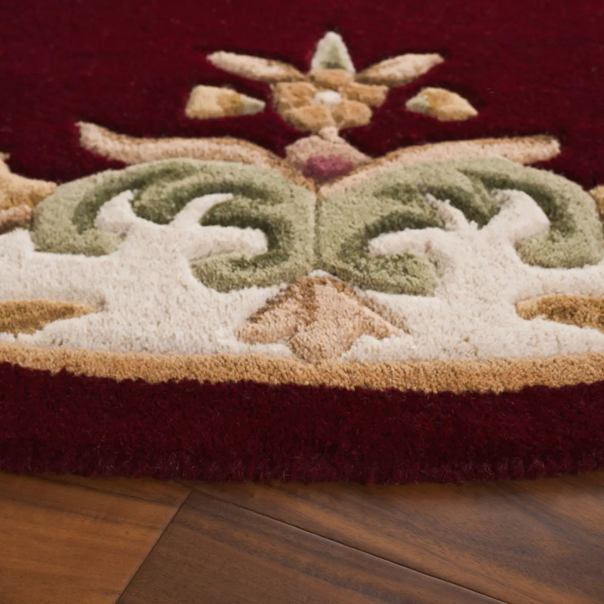 Safavieh Aubusson 6'-0" x 6'-0" Rug in Red / Ivory