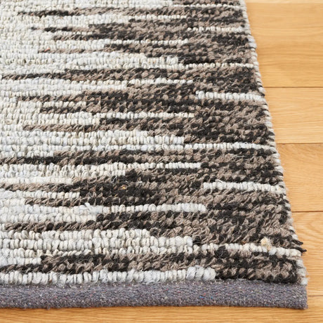 Safavieh Natural Fiber 4'-0" x 6'-0" Rug in Light Blue / Black
