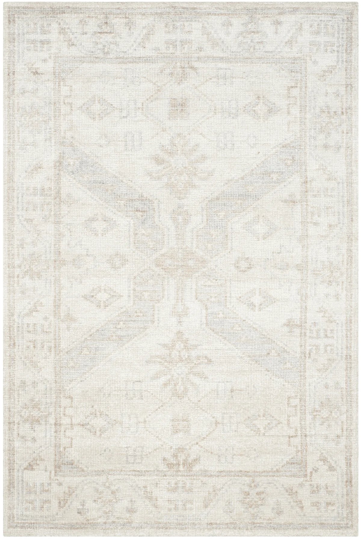 Safavieh Maharaja 4'-0" x 6'-0" Rug in Beige / Blue