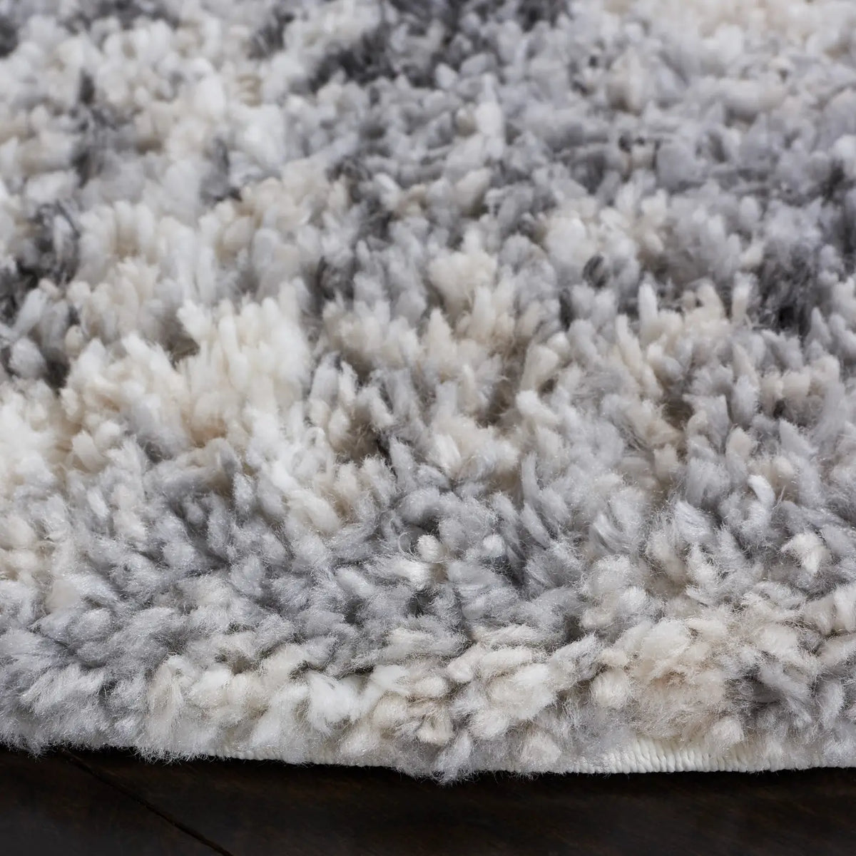 Safavieh Berber Shag 6'-7" x 6'-7" Rug in Grey / Ivory
