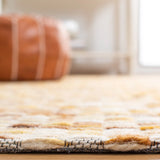 Safavieh Marbella 4'-0" x 6'-0" Rug in Yellow / Ivory