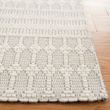 Safavieh Marbella 4'-0" x 6'-0" Rug in Ivory / Beige