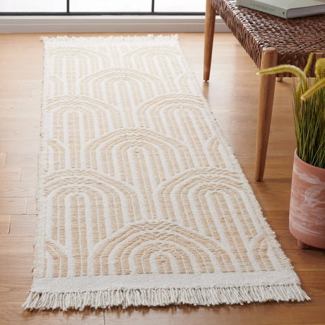 Safavieh Kilim 2'-3" x 8'-0" Rug in Gold / Ivory