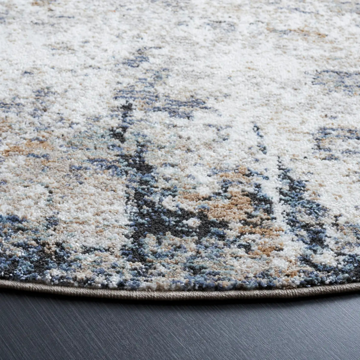 Safavieh Jasmine 5'-3" x 5'-3" Rug in Grey / Taupe