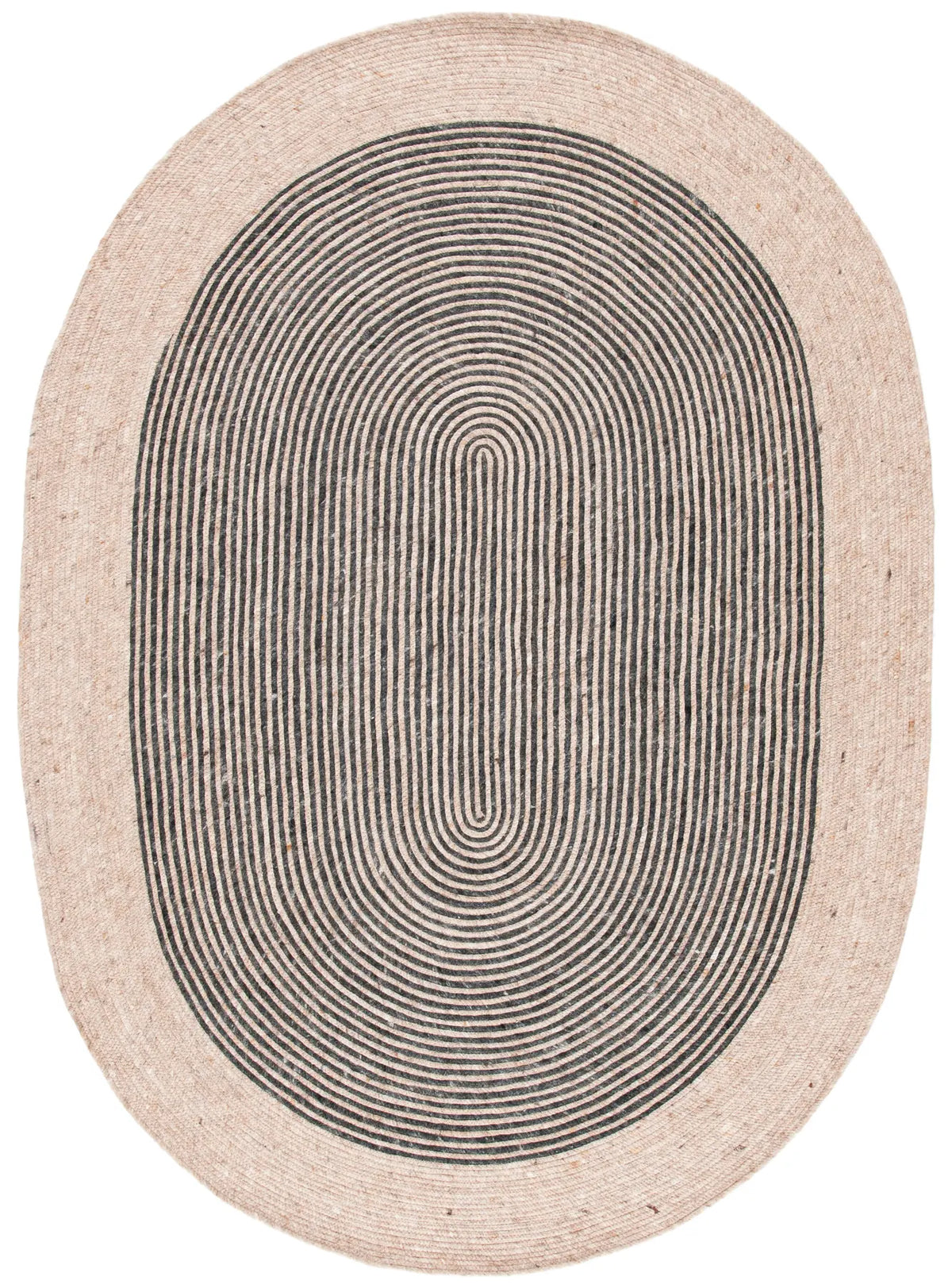 Safavieh Braided 5'-0" x 7'-0" Rug in Beige / Black
