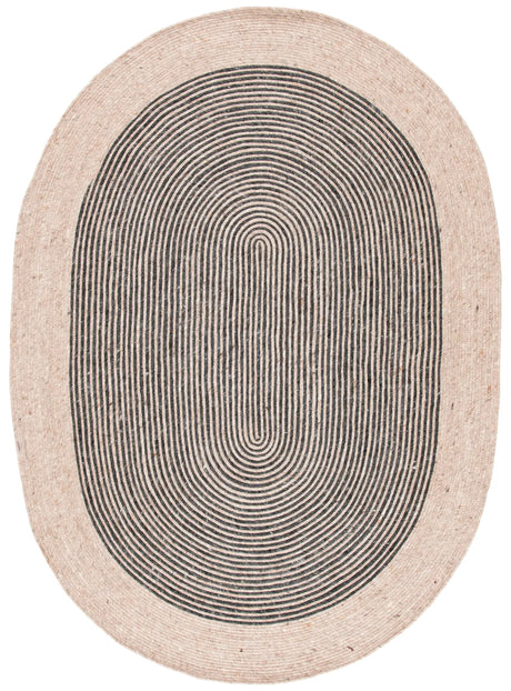 Safavieh Braided 5'-0" x 7'-0" Rug in Beige / Black
