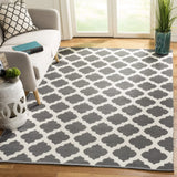 Safavieh Montauk 4'-0" x 6'-0" Rug in Dark Grey / Ivory