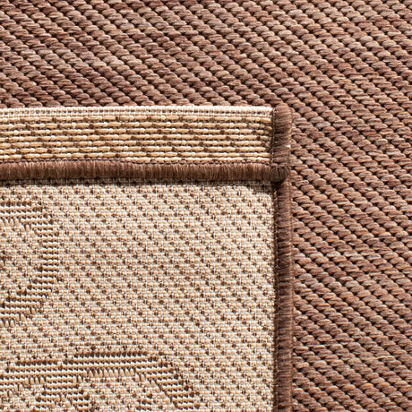 Safavieh Courtyard 4'-0" x 5'-7" Rug in Chocolate / Cream
