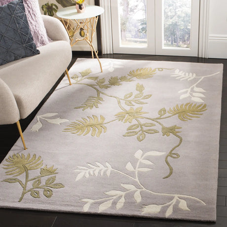 Safavieh Soho 3'-6" x 5'-6" Rug in Light Grey