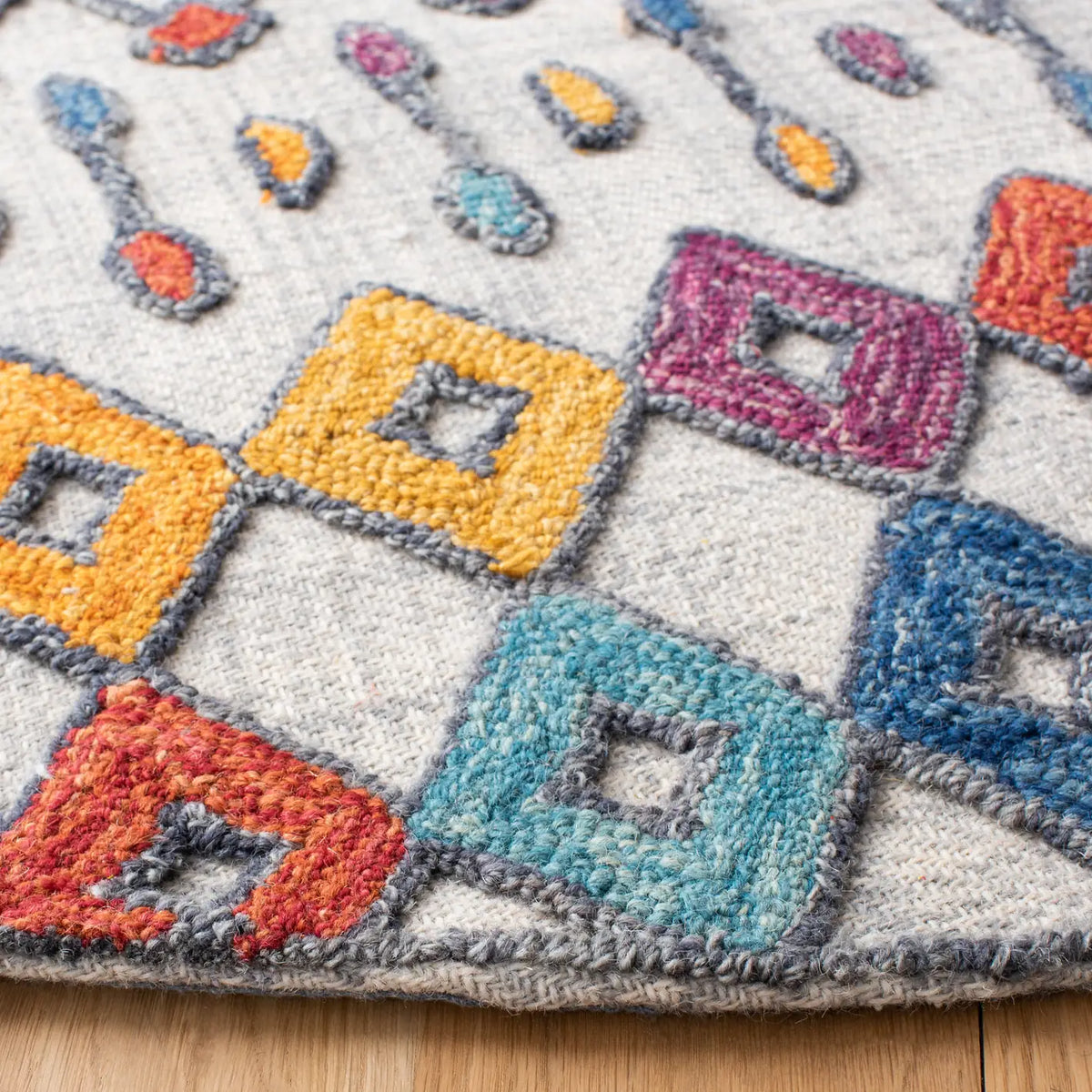 Safavieh Aspen 7'-0" x 7'-0" Rug in Light Grey / Blue