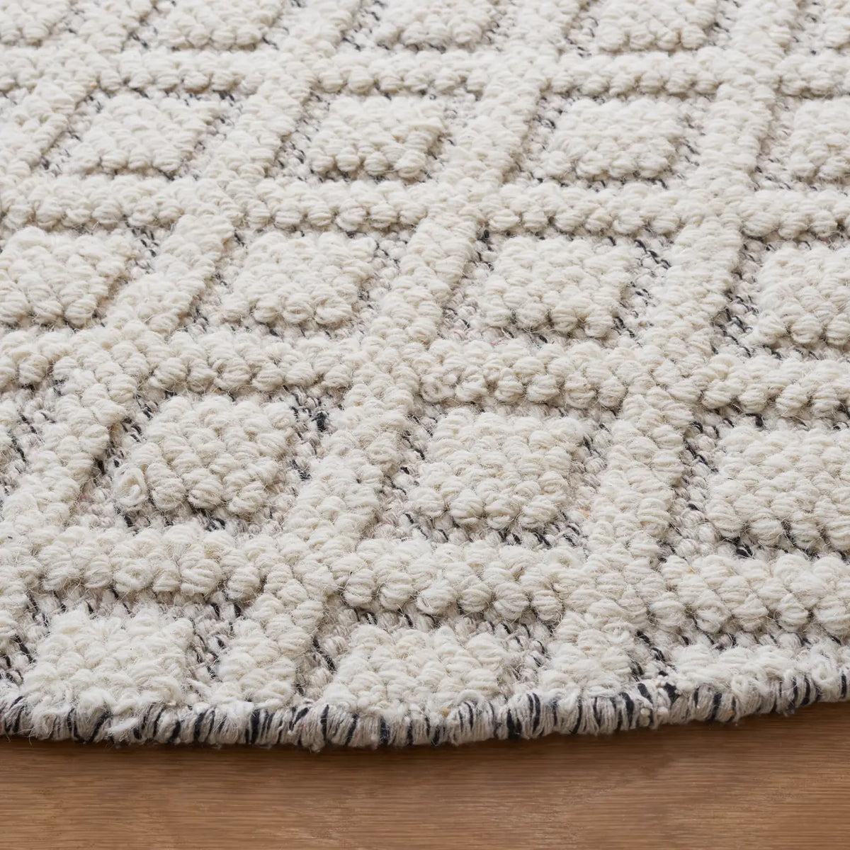 Safavieh Vermont 6'-0" x 6'-0" Rug in Ivory / Grey