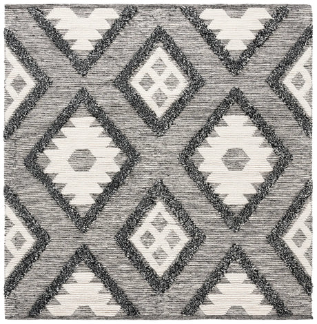 Safavieh Natura 6'-0" x 6'-0" Rug in Black / Ivory