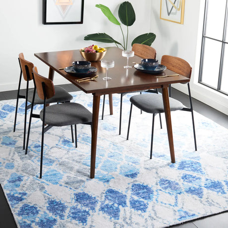 Safavieh Saffron 8'-0" x 10'-0" Rug in Ivory / Blue
