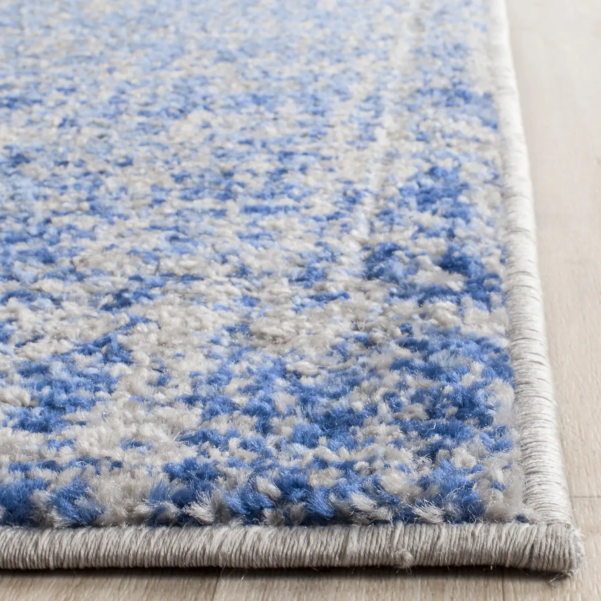 Safavieh Adirondack 2'-6" x 10'-0" Rug in Blue / Silver