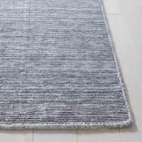 Safavieh Kilim 4'-0" x 6'-0" Rug in Grey / Ivory