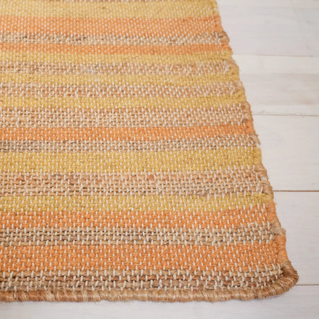Safavieh Kilim 4'-0" x 6'-0" Rug in Natural / Gold
