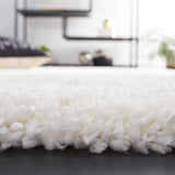 Safavieh Fontana Shag  800 4'-0" x 6'-0" Rug in Ivory / Grey