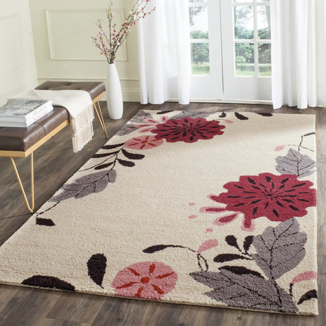 Safavieh Martha Stewart 4'-0" x 6'-0" Rug in Ivory