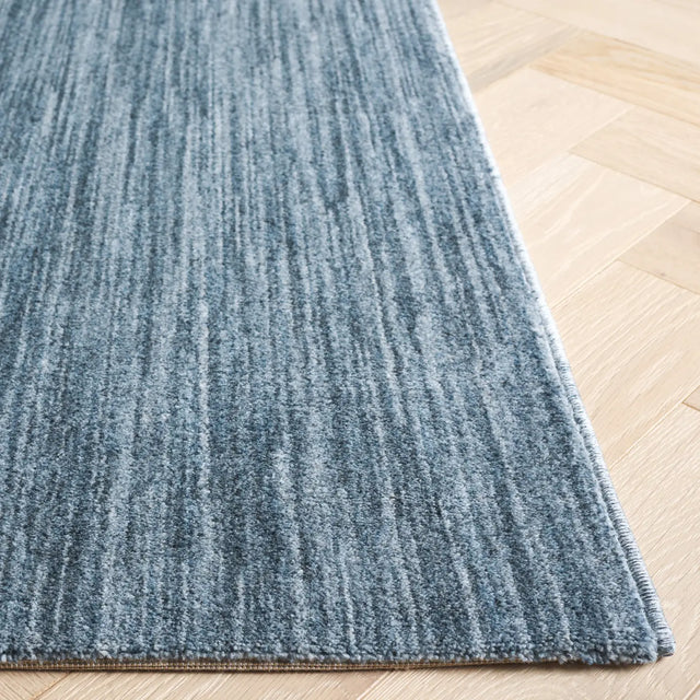 Safavieh Mabel 4'-0" x 6'-0" Rug in Blue / Ivory