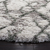 Safavieh Horizon Shag 800 6'-7" x 6'-7" Rug in Ivory / Green