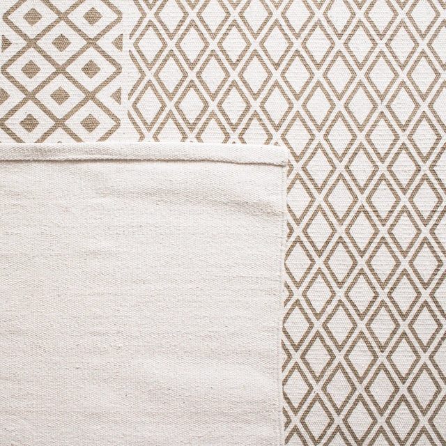 Safavieh Cedar Brook 5'-0" x 8'-0" Rug in Grey / Ivory