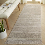 Safavieh Easy Care 2'-3" x 8'-0" Rug in Green
