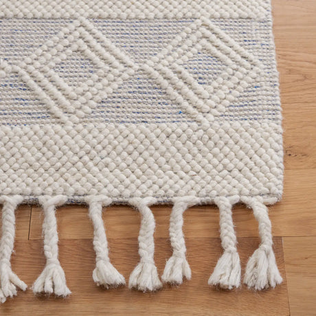 Safavieh Natura 4'-0" x 6'-0" Rug in Ivory / Beige