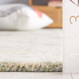 Safavieh Blossom 4'-0" x 6'-0" Rug in Green / Ivory