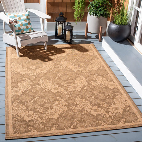 Safavieh Courtyard 4'-0" x 5'-7" Rug in Gold / Natural