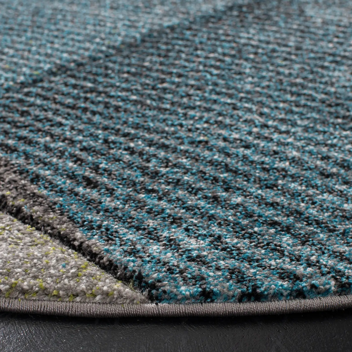 Safavieh Hollywood 5'-3" x 5'-3" Rug in Grey / Teal