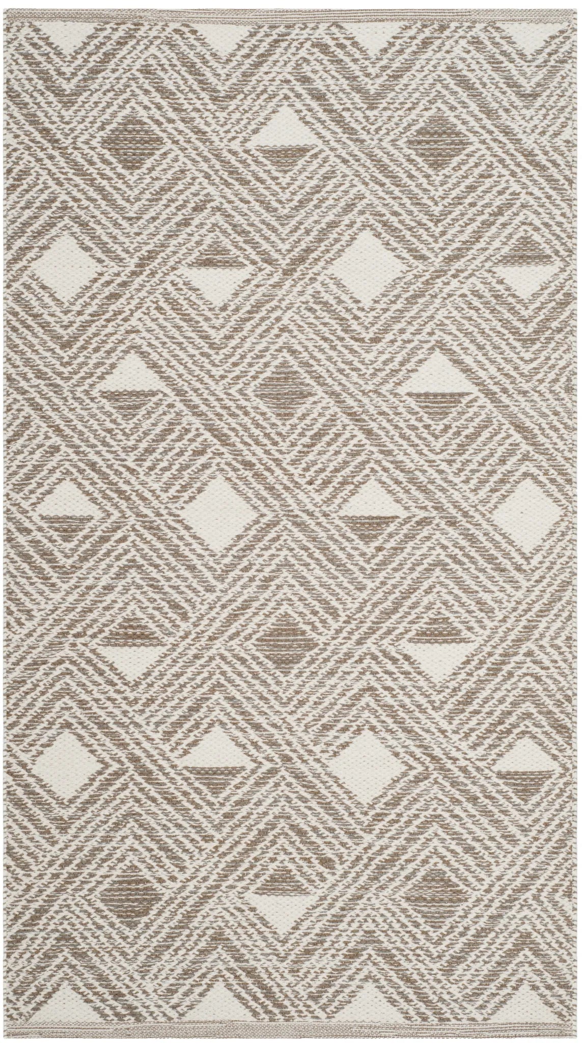 Safavieh Montauk 2'-3" x 3'-9" Rug in Beige / Ivory