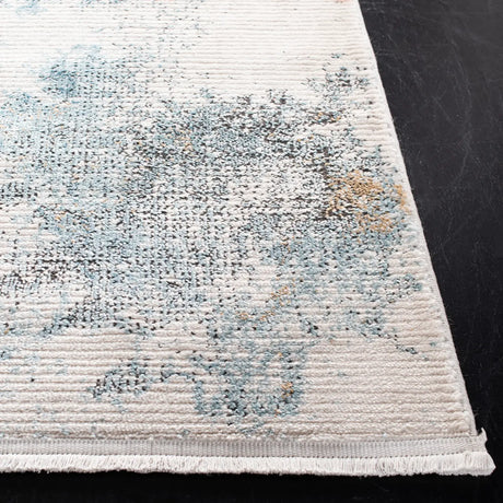 Safavieh Shivan 5'-3" x 7'-6" Rug in Blue / Ivory
