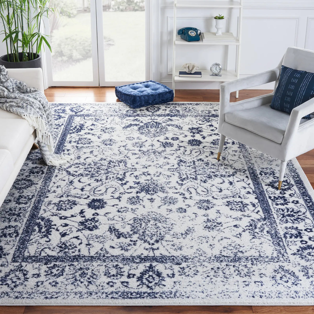 Safavieh Adirondack 10'-0" x 14'-0" Rug in Ivory / Navy