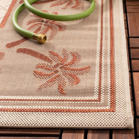 Safavieh Courtyard 4'-0" x 5'-7" Rug in Ivory / Rust