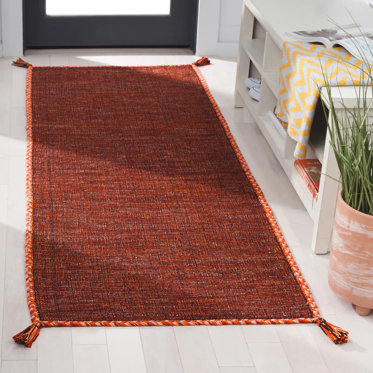 Safavieh Montauk 2'-3" x 6'-0" Rug in Orange / Black