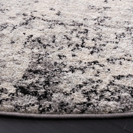 Safavieh Tulum 6'-7" x 6'-7" Rug in Ivory / Black