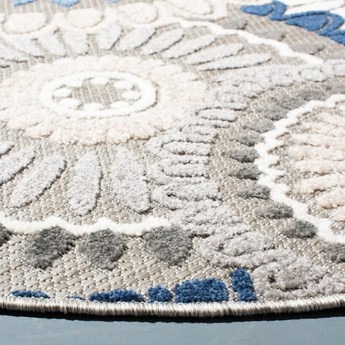 Safavieh Cabana 5'-3" x 5'-3" Rug in Grey / Blue