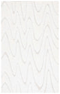 Safavieh Manhattan 4'-0" x 6'-0" Rug in Ivory / Beige