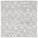 Safavieh Berber Shag 5'-1" x 5'-1" Rug in Light Grey / Cream