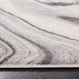 Safavieh Craft 5'-3" x 7'-6" Rug in Grey / Silver